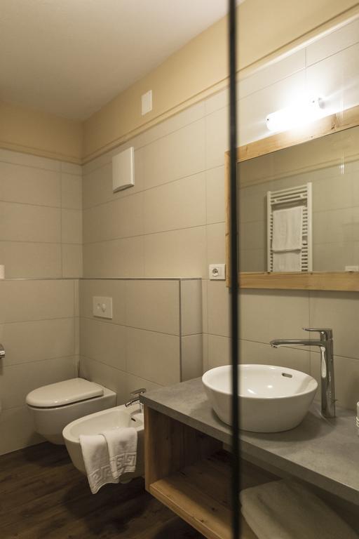 Apartments Schneider Lutago Room photo